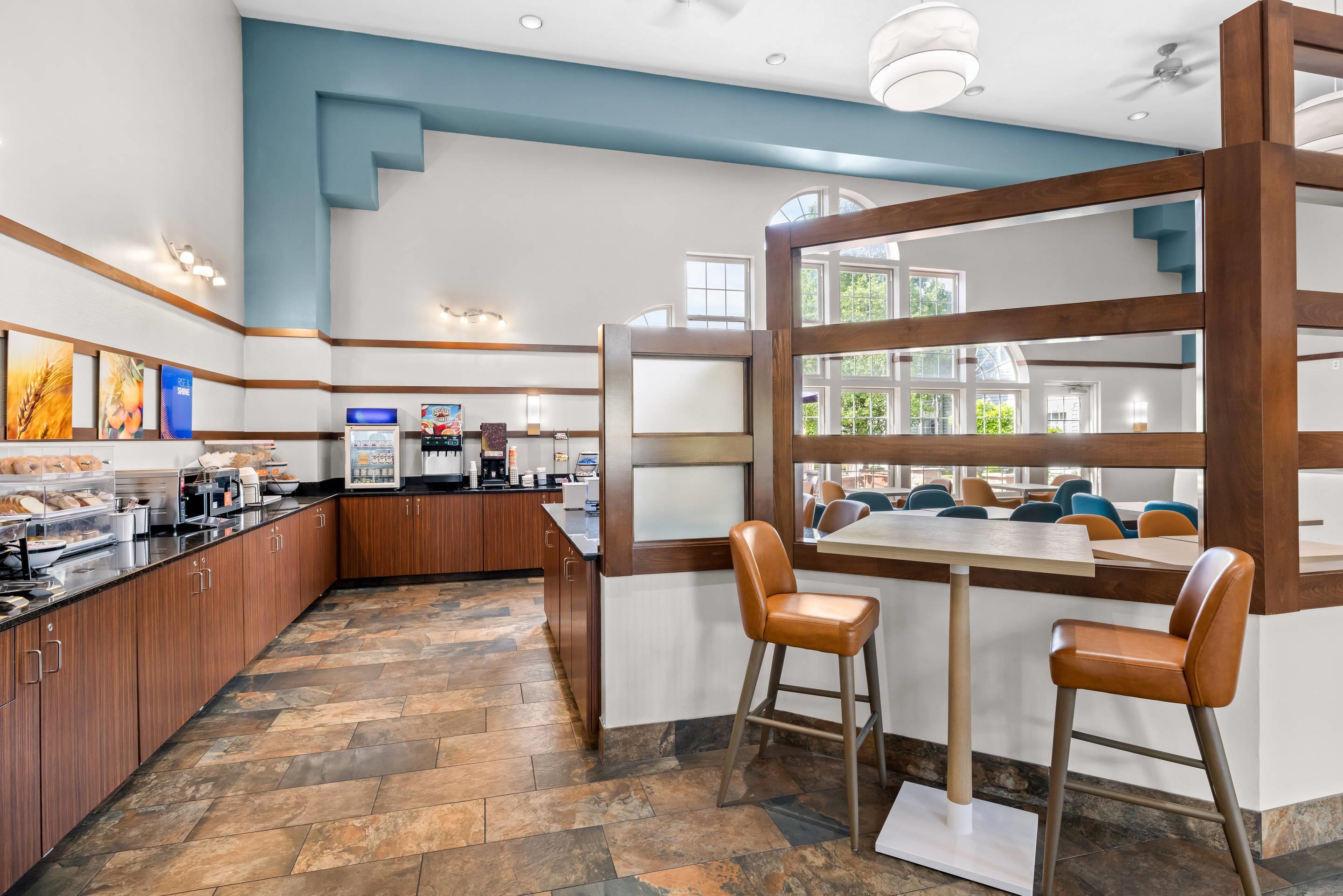 Breakfast area | Comfort Inn & Suites and Conference Center