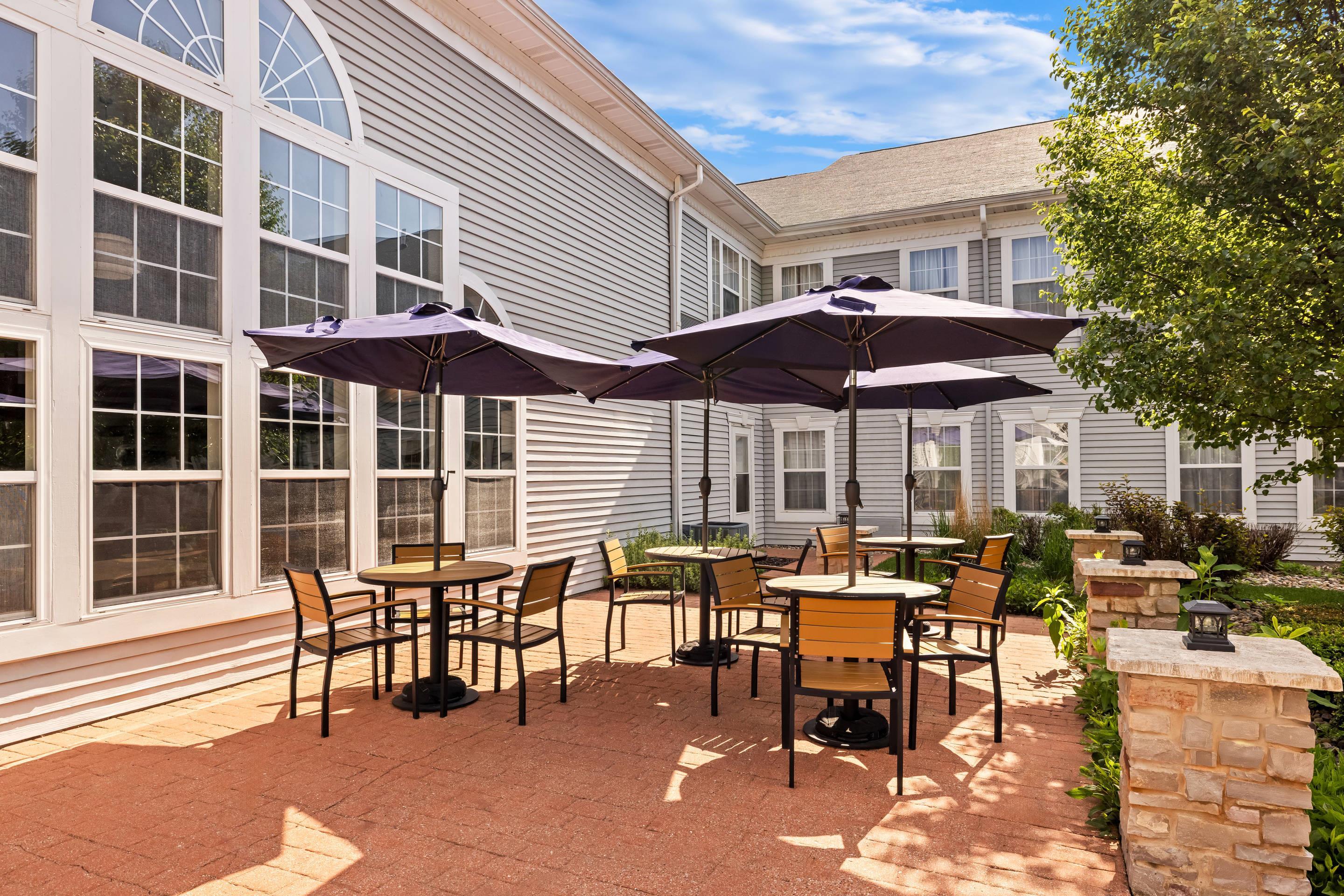 Hotel patio | Comfort Inn & Suites and Conference Center