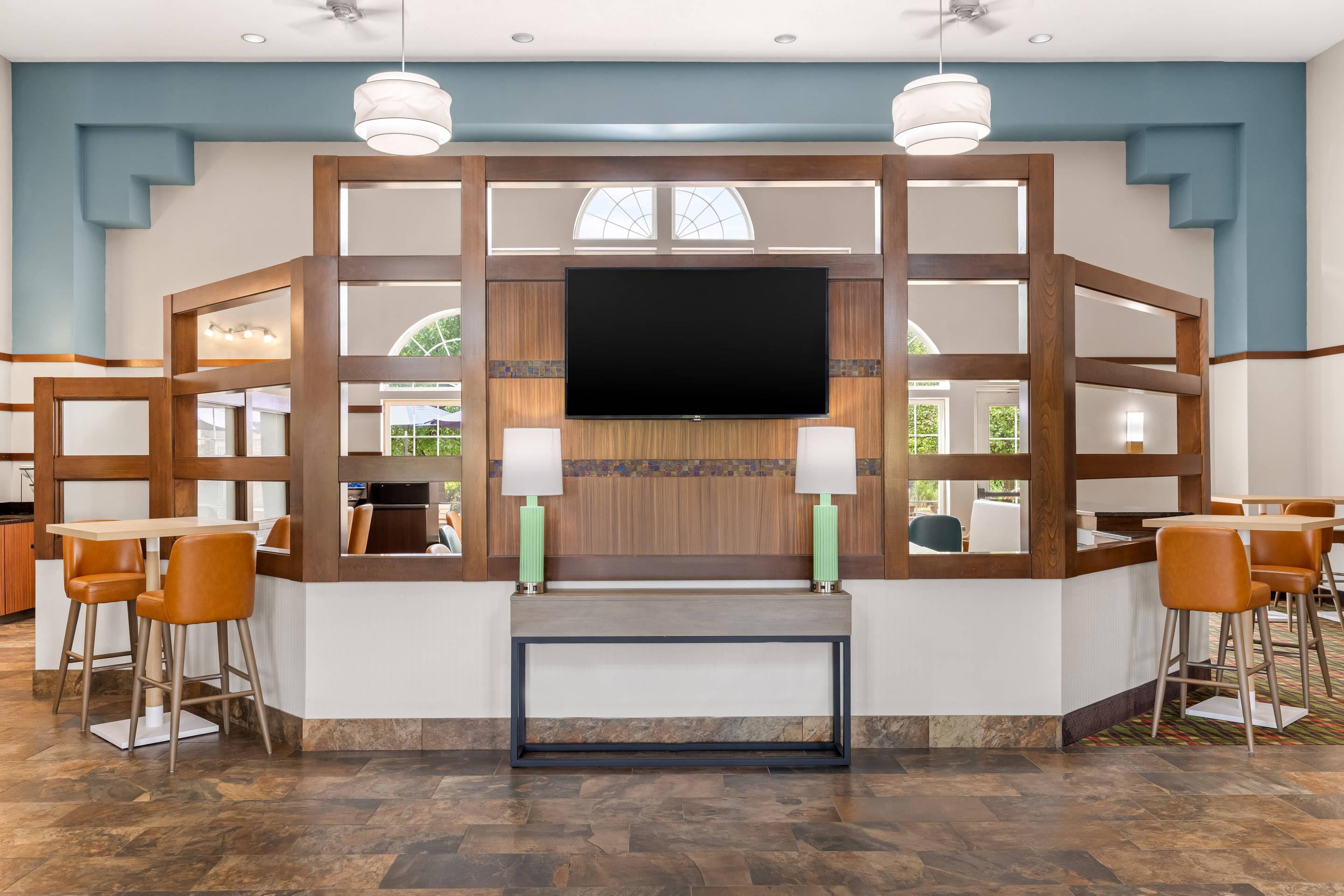 Lobby with sitting area | Comfort Inn & Suites and Conference Center