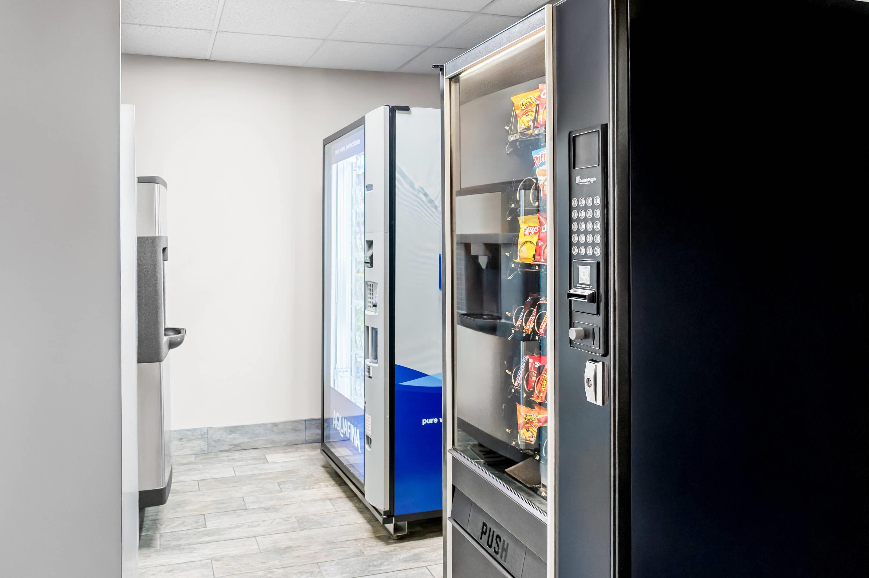 Hotel vending area | Quality Inn & Suites