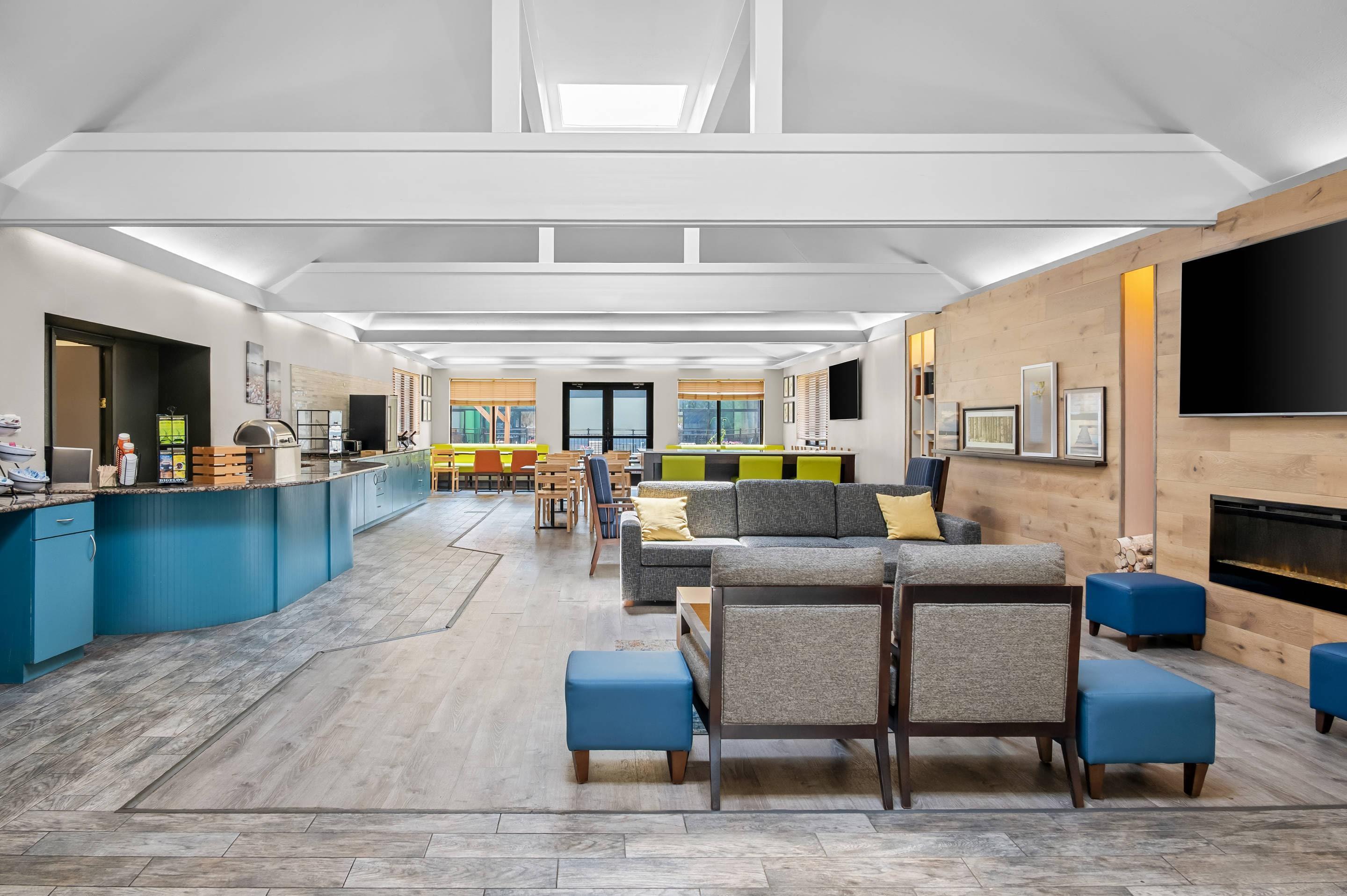 Hotel lobby | Quality Inn & Suites