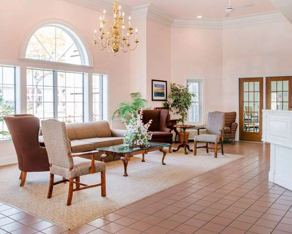  - Comfort Inn Lakeside Mackinaw City - I-75, Exit 338