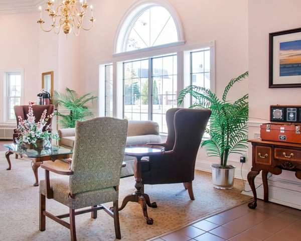  - Comfort Inn Lakeside Mackinaw City - I-75, Exit 338