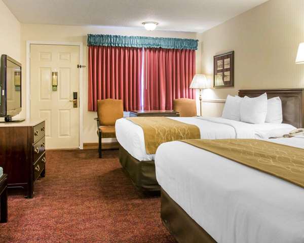  - Comfort Inn Lakeside Mackinaw City - I-75, Exit 338