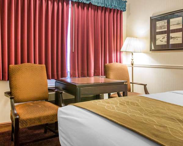  - Comfort Inn Lakeside Mackinaw City - I-75, Exit 338