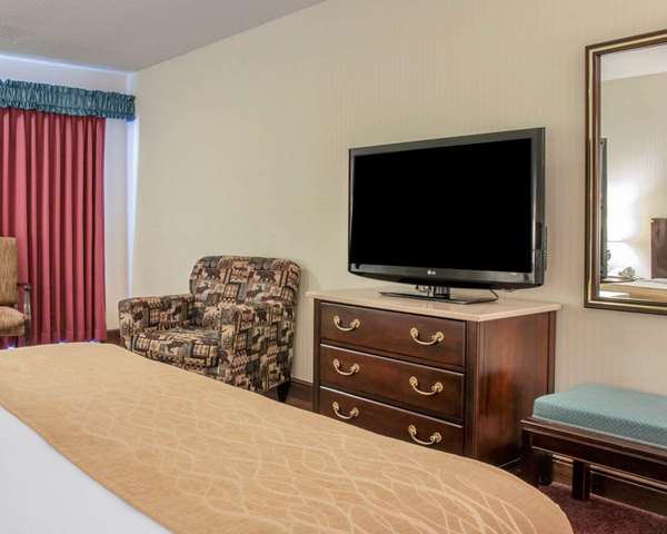  - Comfort Inn Lakeside Mackinaw City - I-75, Exit 338