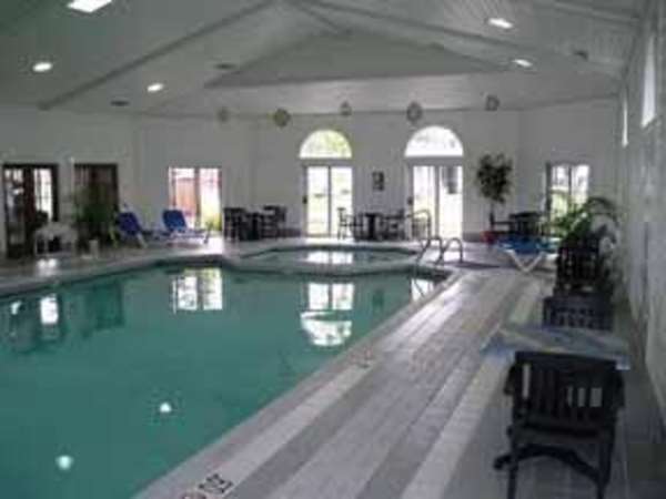 Pool - Comfort Inn Lakeside Mackinaw City - I-75, Exit 338