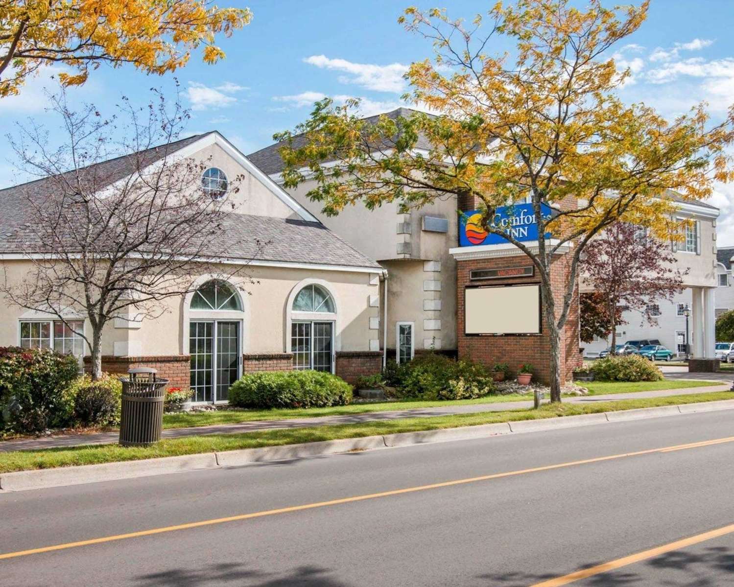 Comfort Inn Lakeside Mackinaw City I75, Exit 338, MI See Discounts
