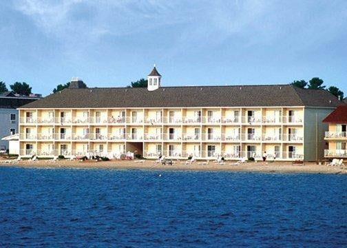 Beachfront hotel | Comfort Inn Lakeside