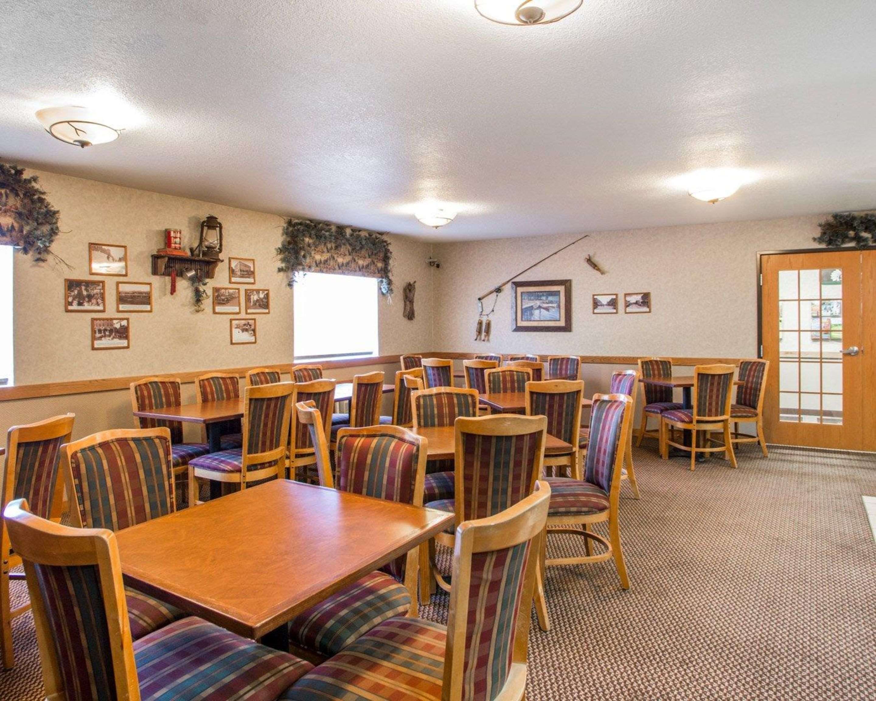Spacious breakfast area | Quality Inn