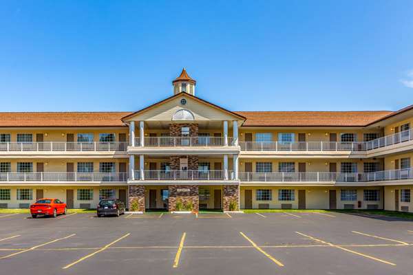 Exterior view - Quality Inn Lakefront St Ignace - I-75, Exit 344