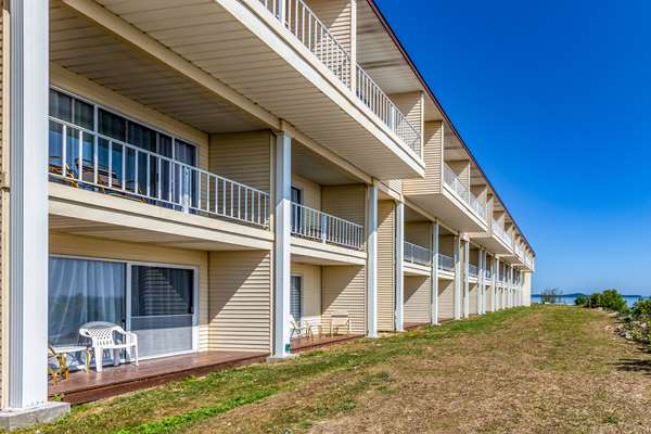 Exterior view - Quality Inn Lakefront St Ignace - I-75, Exit 344