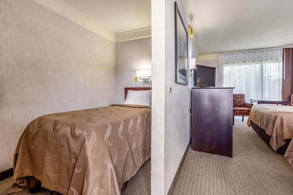  - Quality Inn Lakefront St Ignace - I-75, Exit 344