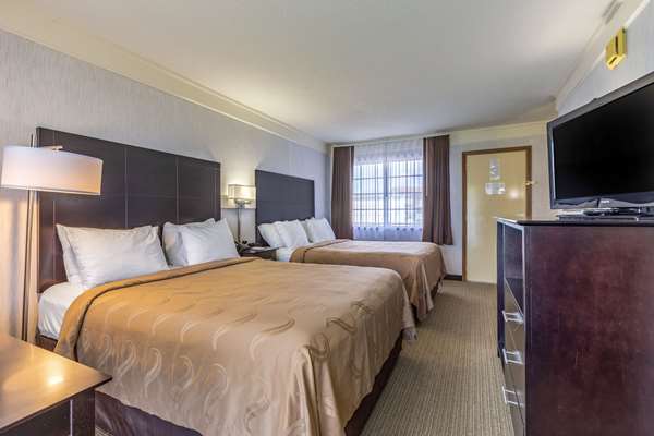  - Quality Inn Lakefront St Ignace - I-75, Exit 344