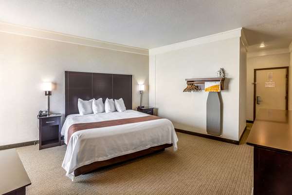 - Quality Inn Lakefront St Ignace - I-75, Exit 344