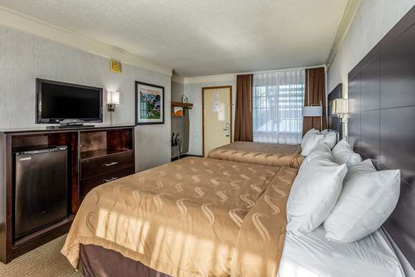  - Quality Inn Lakefront St Ignace - I-75, Exit 344
