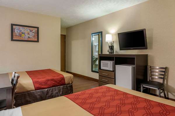  - Econo Lodge Traverse City