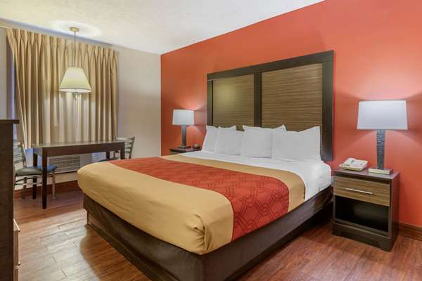  - Econo Lodge Traverse City