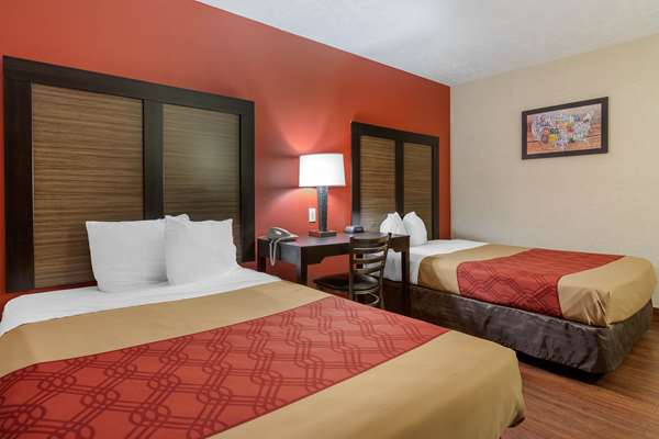  - Econo Lodge Traverse City