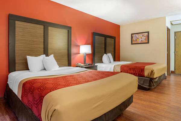  - Econo Lodge Traverse City