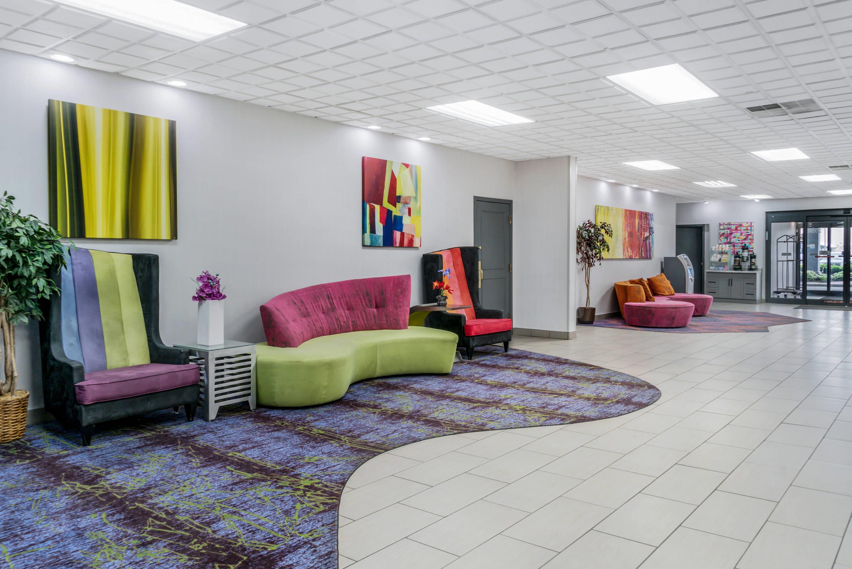 Hotel lobby | Quality Inn & Suites Banquet Center