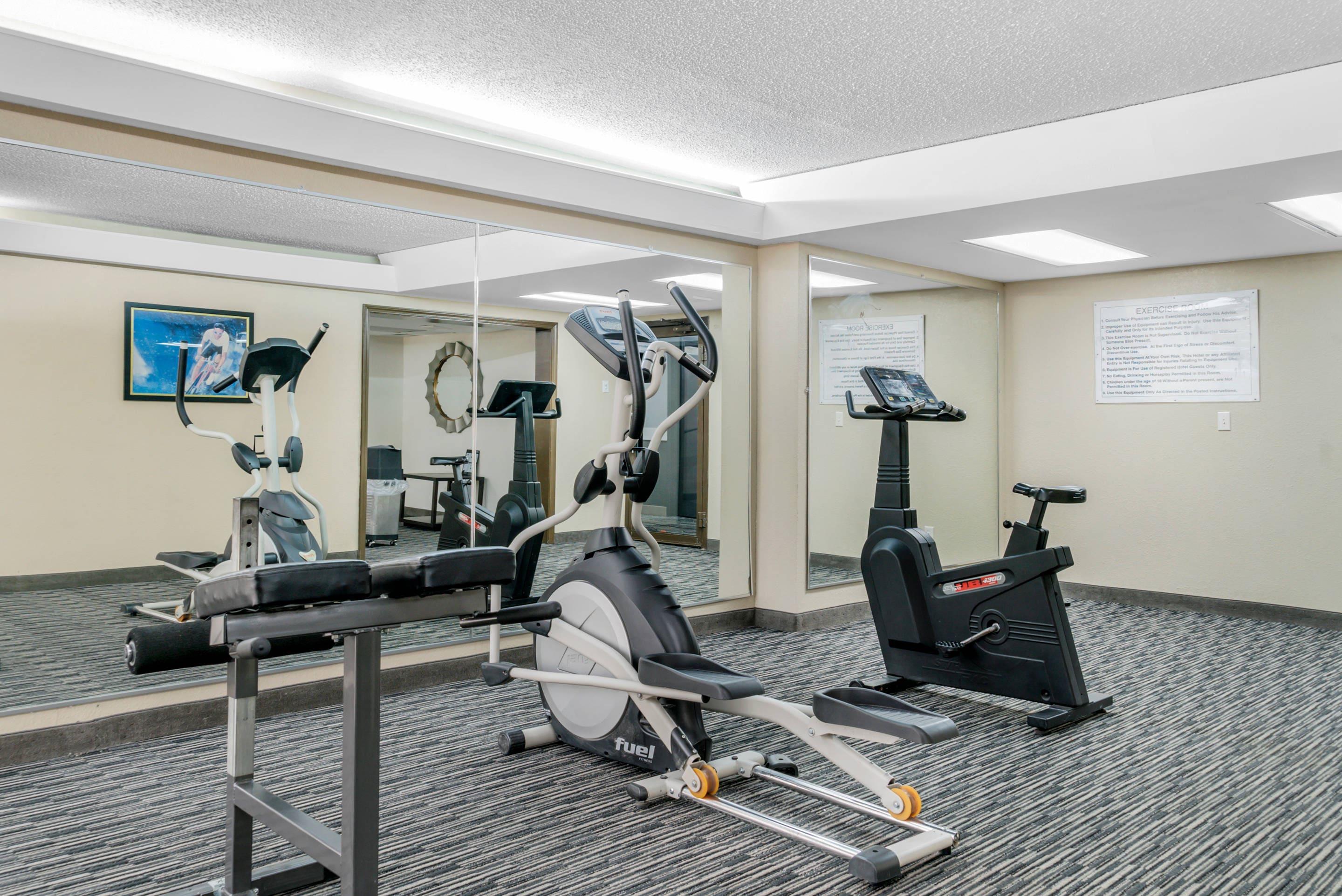 Fitness center | Quality Inn & Suites Banquet Center