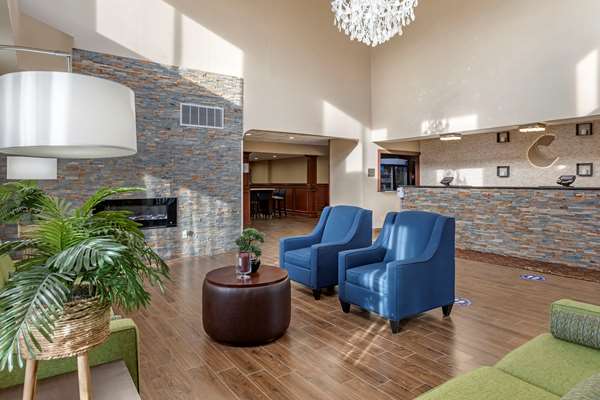  - Comfort Suites Auburn Hills - I-75, Exit 79