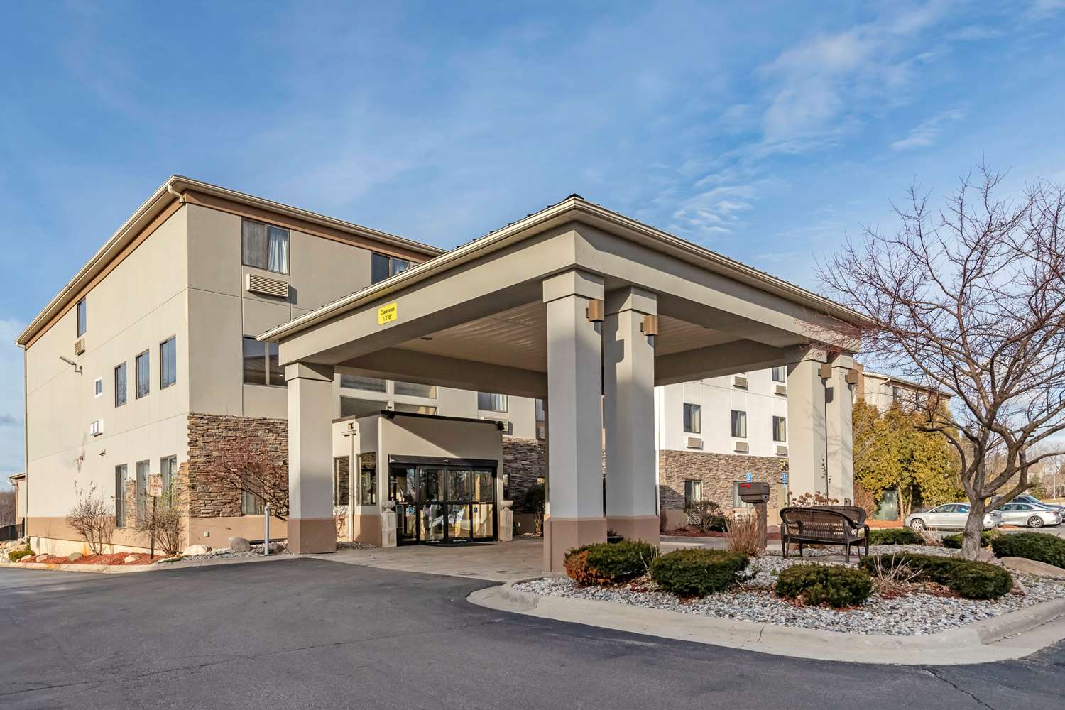Comfort Suites Auburn Hills, MI See Discounts