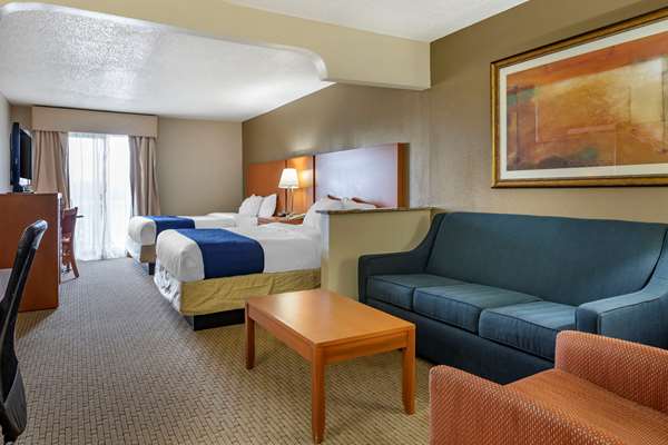 Suite - Comfort Suites Auburn Hills - I-75, Exit 79