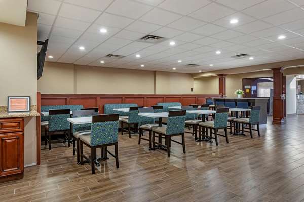 Amenities - Comfort Suites Auburn Hills - I-75, Exit 79