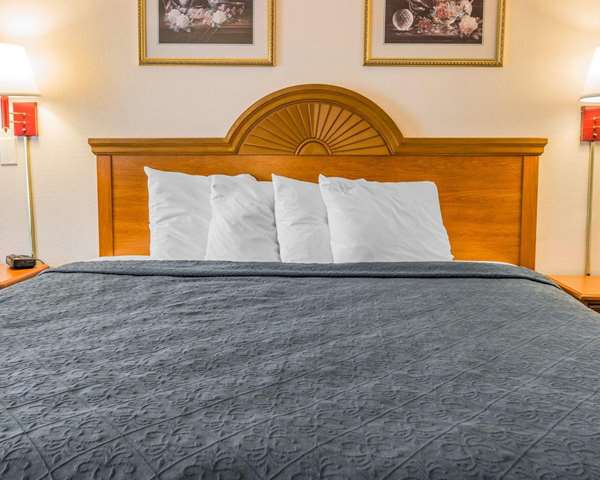  - Quality Inn Kalamazoo - I-94, Exit 80