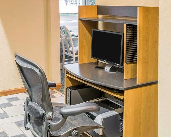 Conference Area - Quality Inn Kalamazoo - I-94, Exit 80