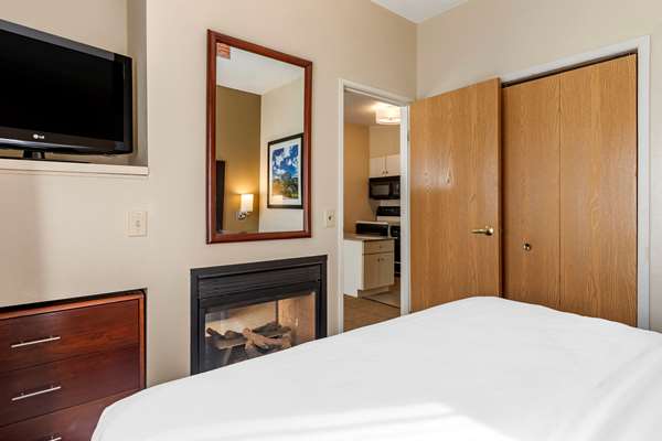  - Comfort Inn & Suites Paw Paw