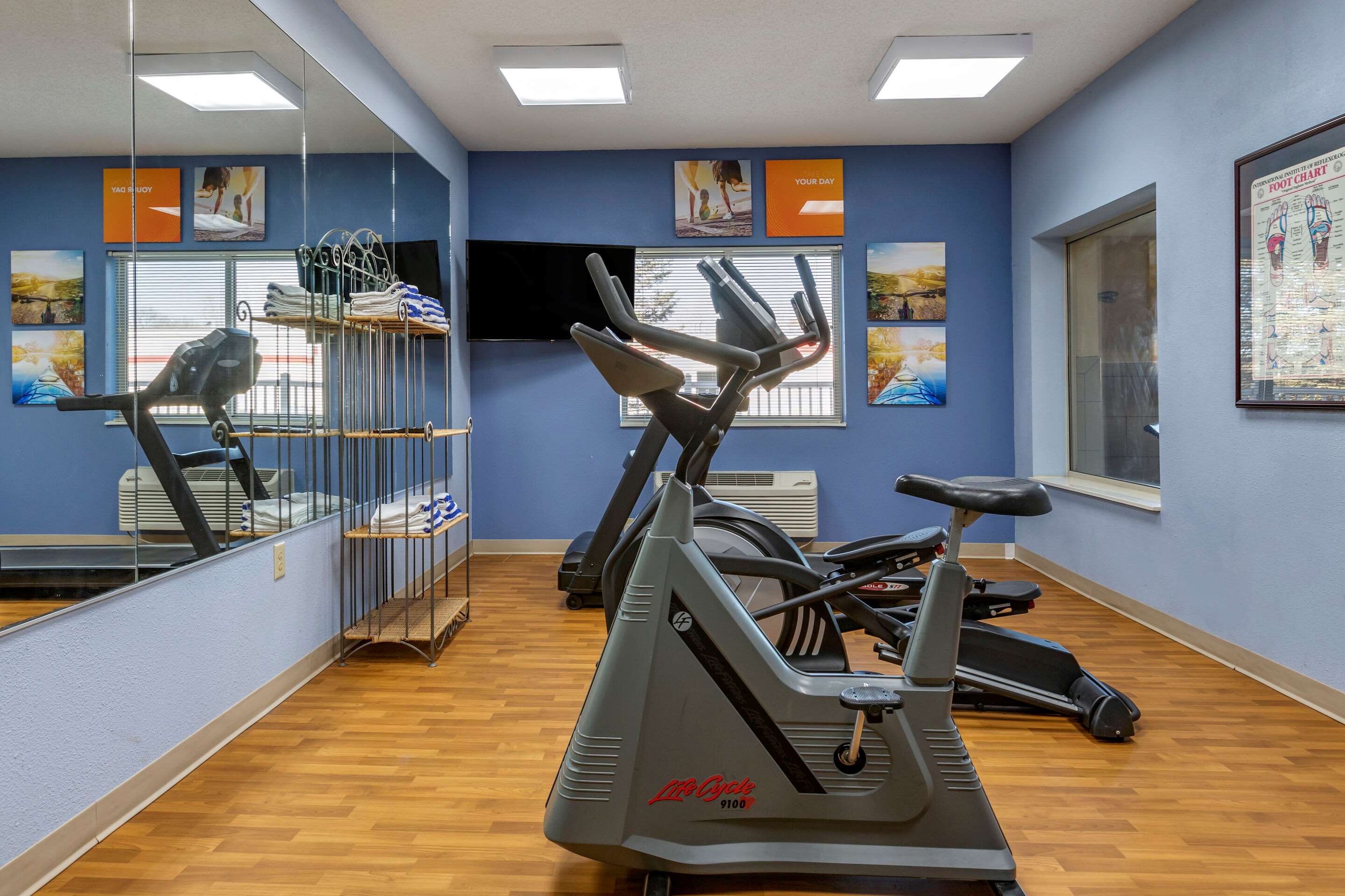 Exercise room | Comfort Inn & Suites Paw Paw