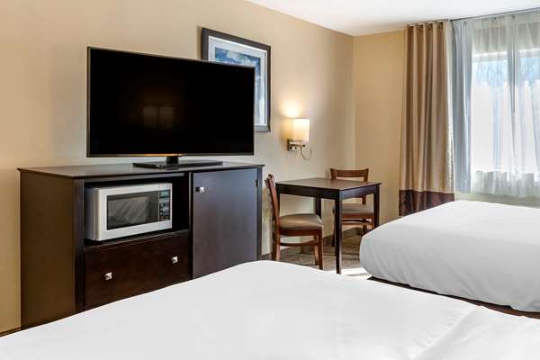  - Comfort Inn & Suites Paw Paw
