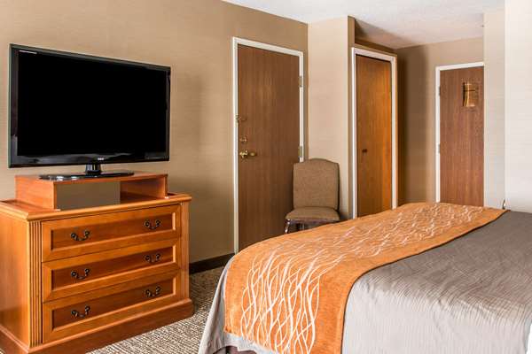  - Comfort Inn Chelsea - I-94, Exit 159