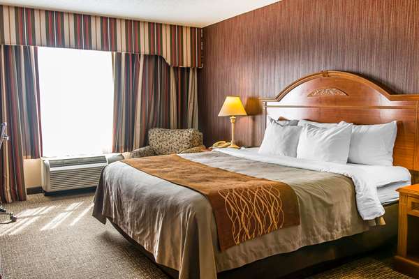 Suite - Comfort Inn Chelsea - I-94, Exit 159