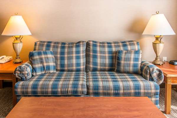 Suite - Comfort Inn Chelsea - I-94, Exit 159