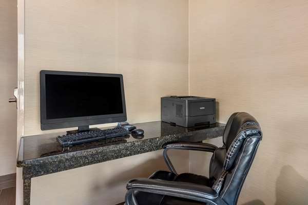 Conference Area - Comfort Suites Grandville