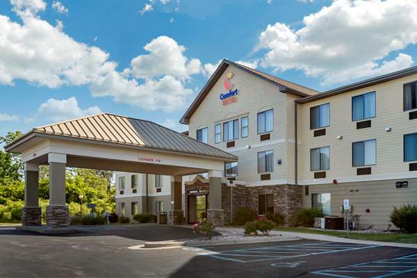 Exterior view - Comfort Suites Grandville