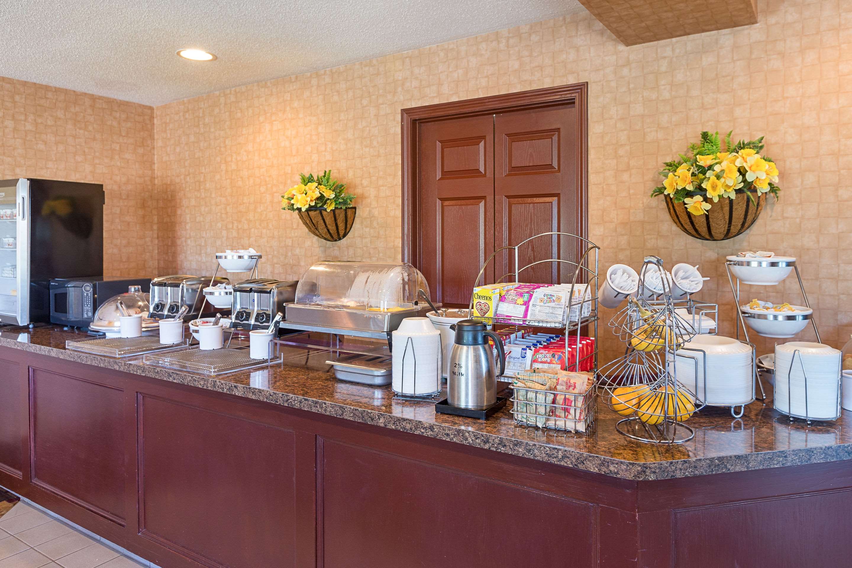 Breakfast counter | Sleep Inn & Suites Acme – Traverse City