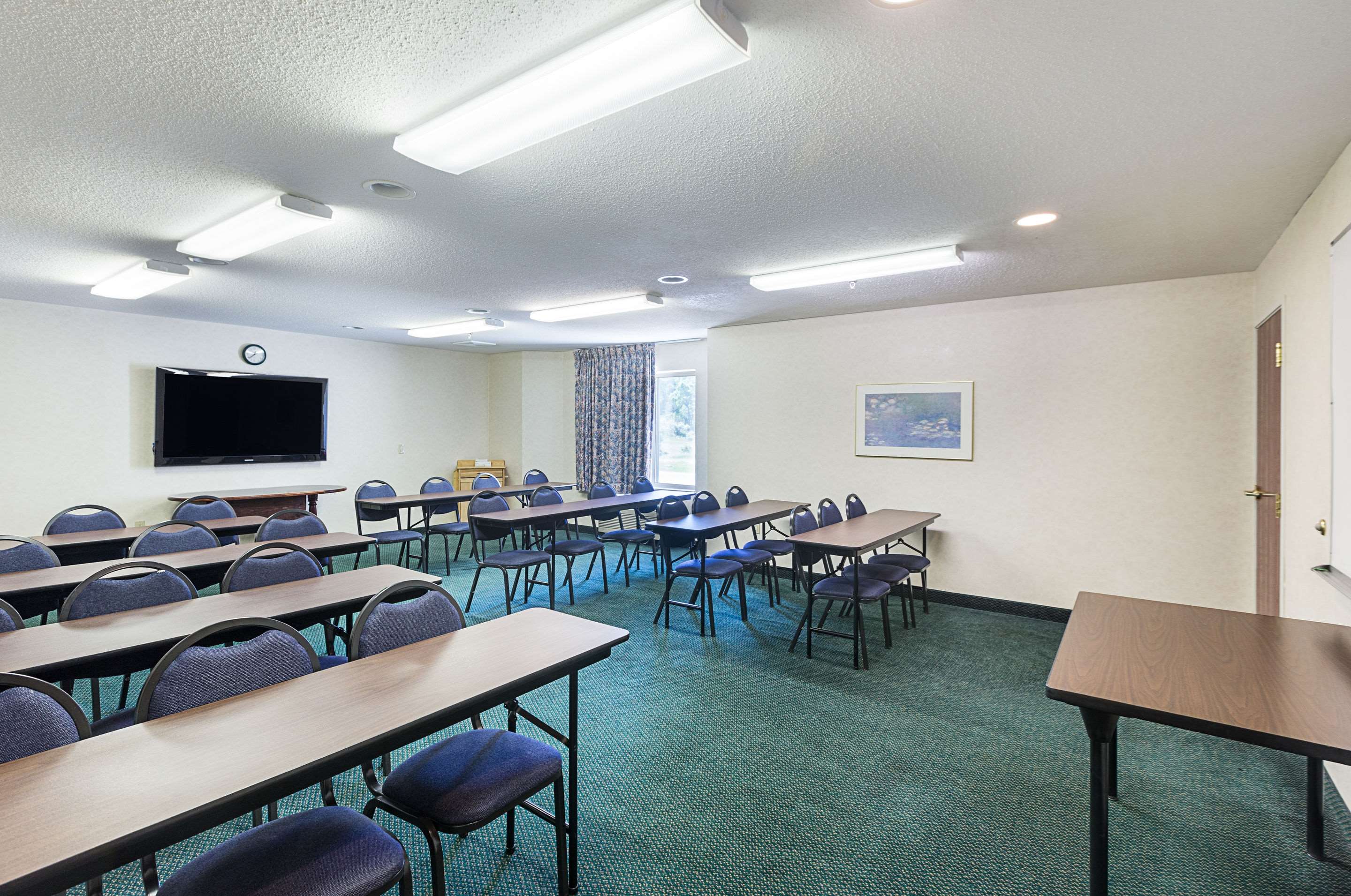 Meeting room | Sleep Inn & Suites Acme – Traverse City