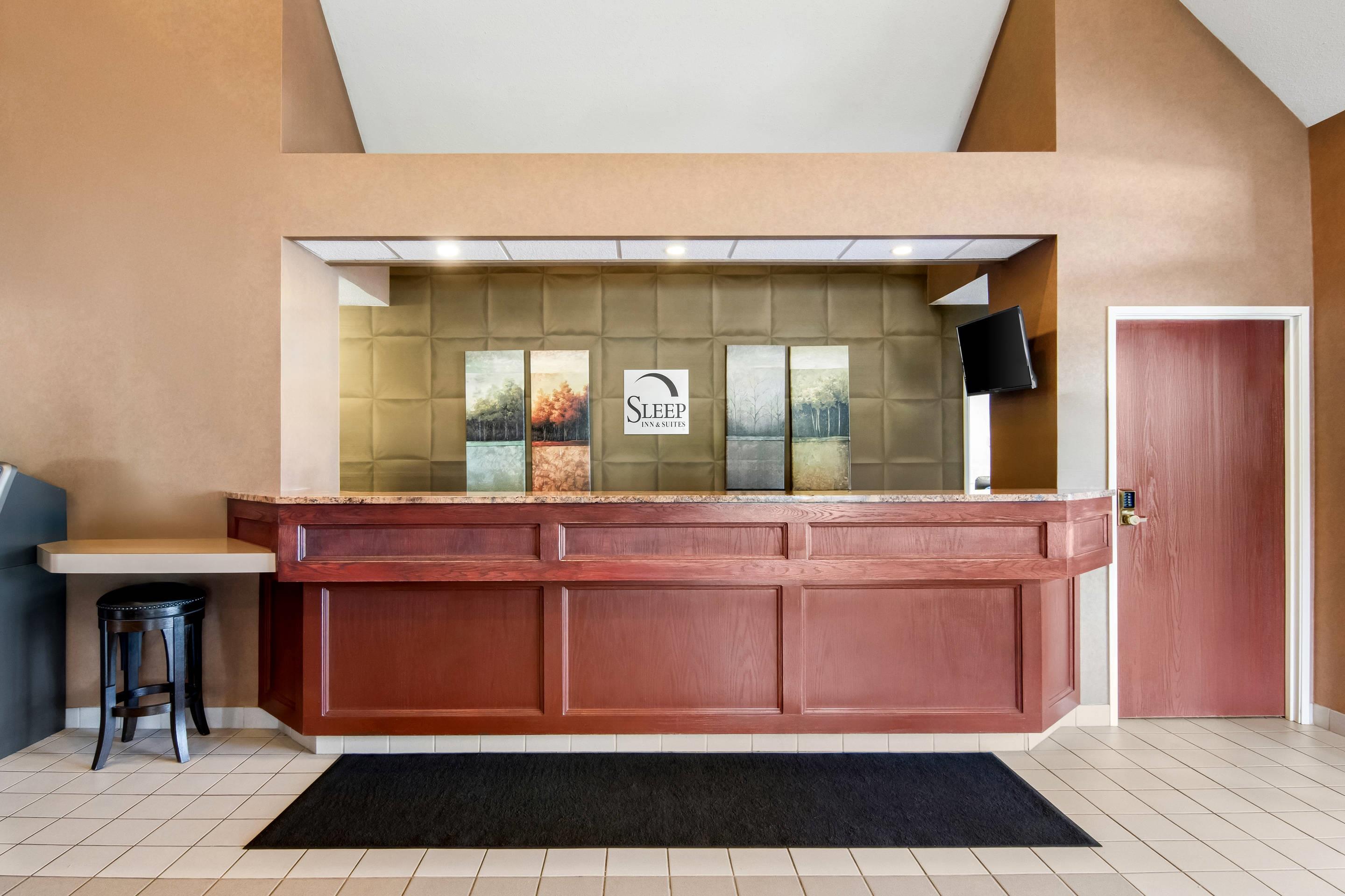 Hotel lobby | Sleep Inn & Suites Acme – Traverse City