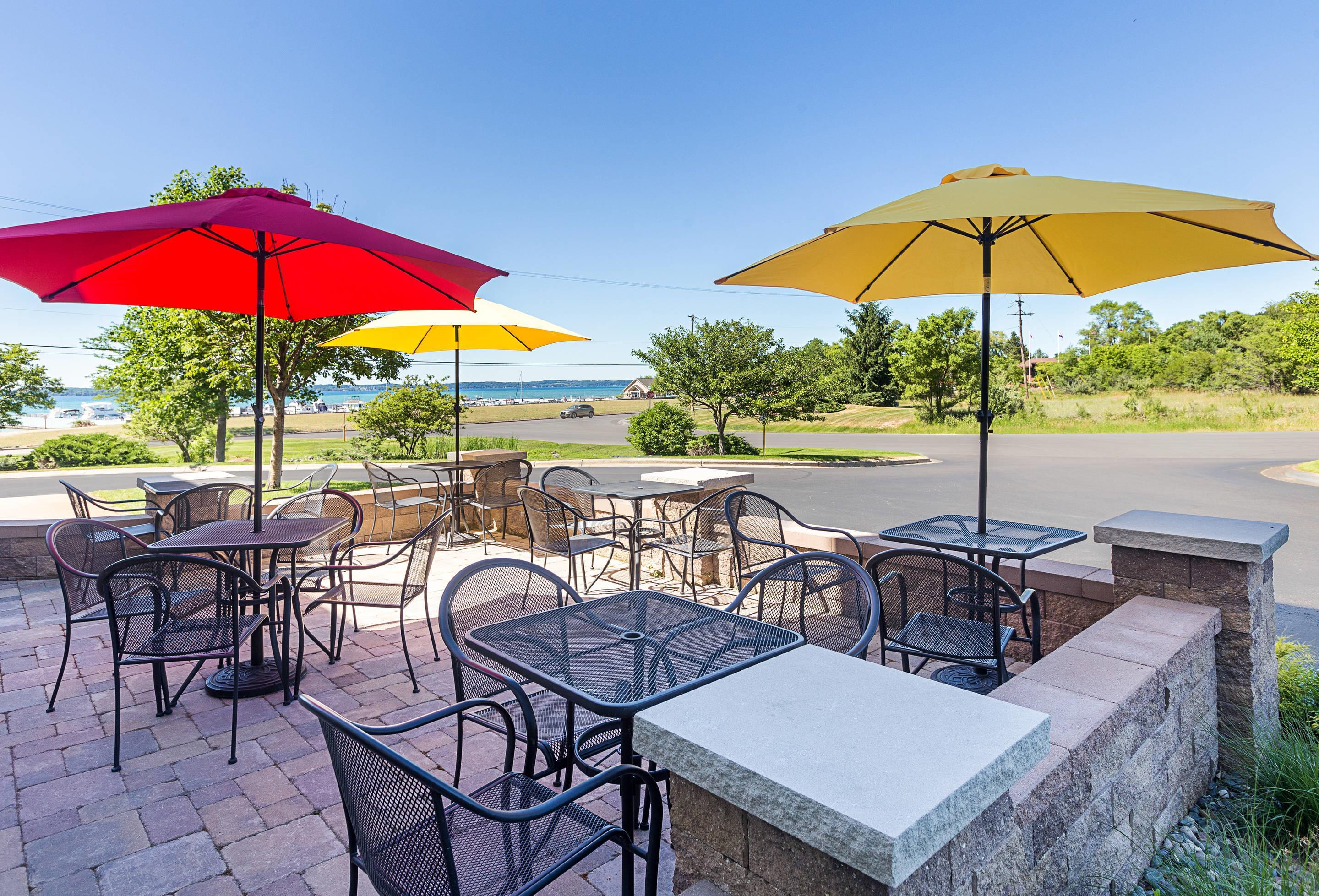 Hotel courtyard | Sleep Inn & Suites Acme – Traverse City