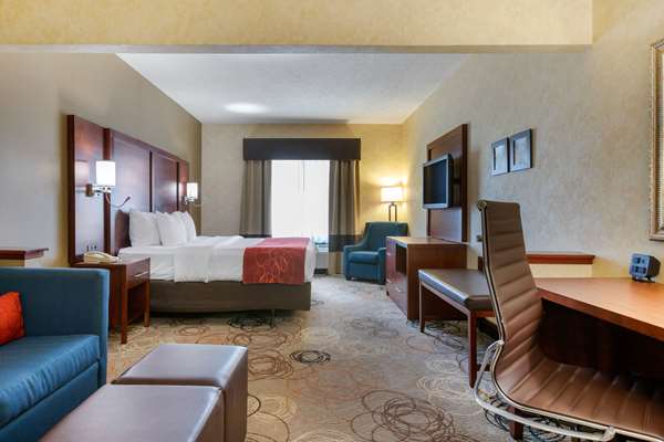  - Comfort Suites Southfield