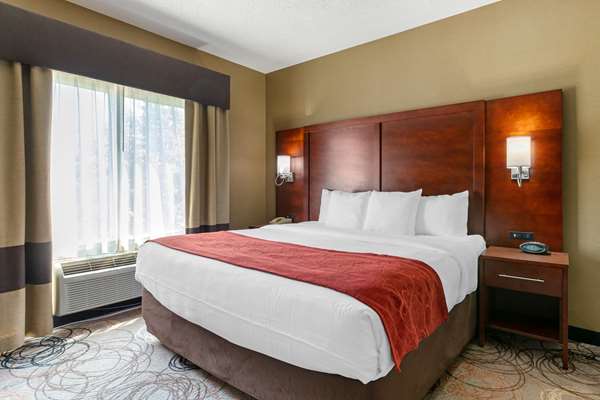  - Comfort Suites Southfield