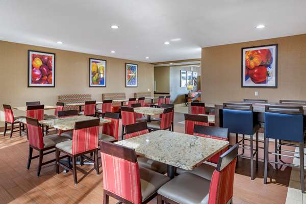 Amenities - Comfort Suites Southfield