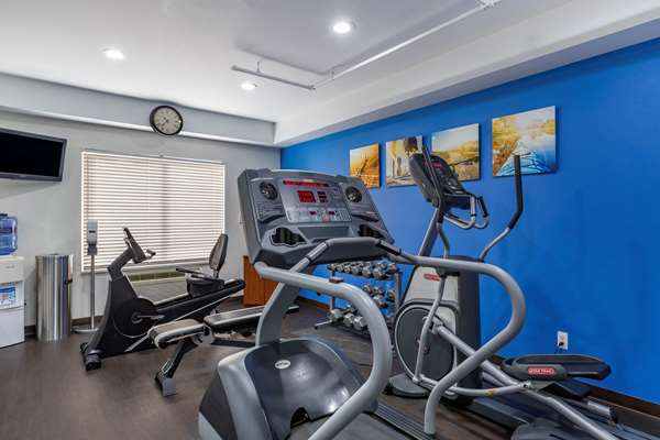 Fitness/ Exercise Room - Comfort Suites Southfield