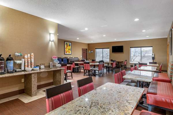 Amenities - Comfort Suites Southfield