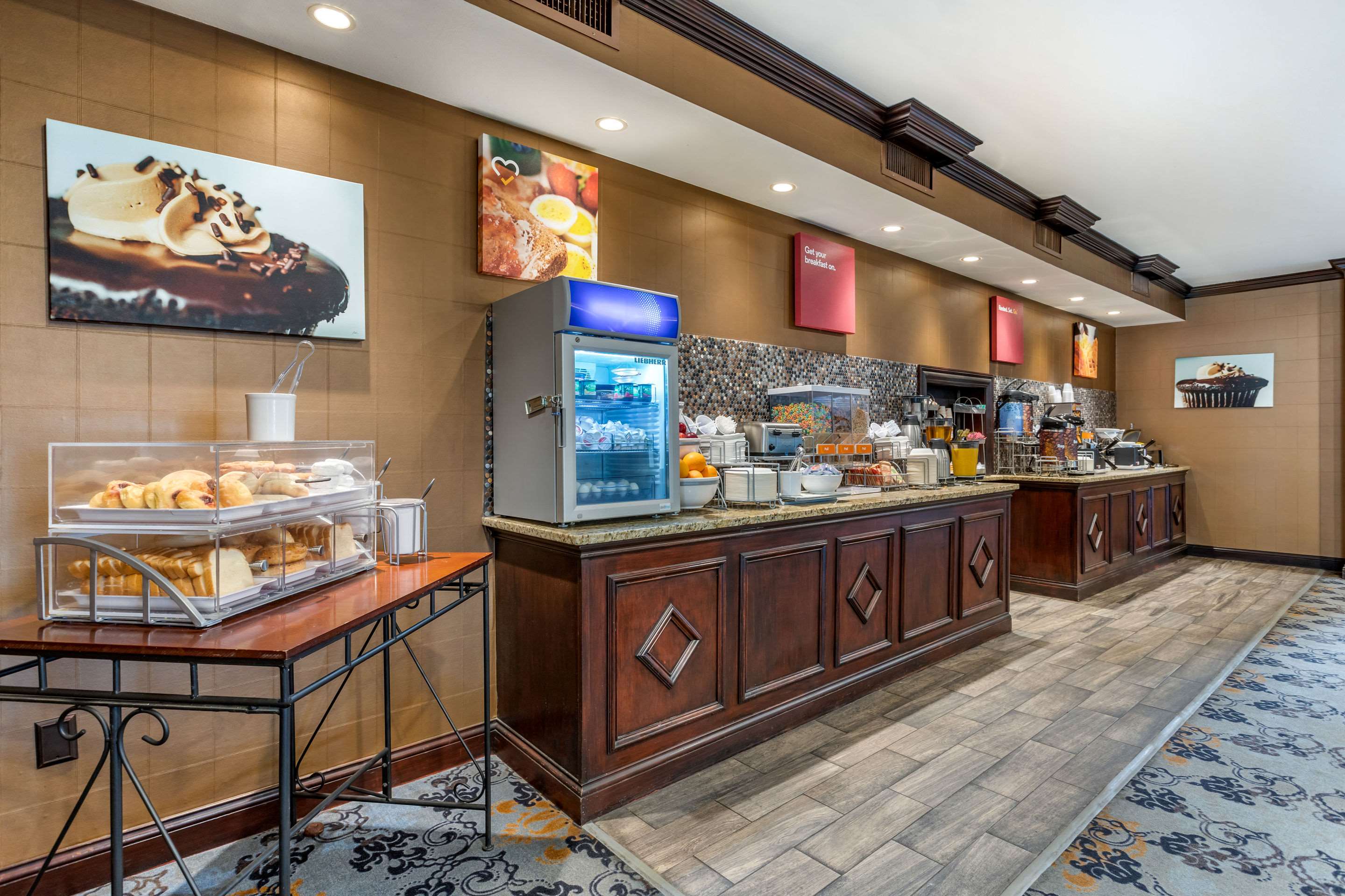 Breakfast counter